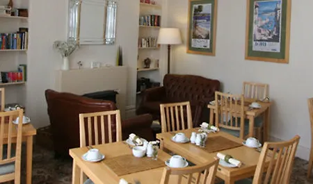 Glencree House 4* Penzance